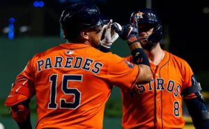 Paredes conectó par de cuadrangulares con Houston